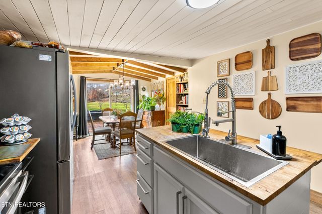 1214 Little Elk Creek Rd, Pioneer, TN 37847