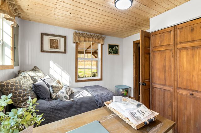 1214 Little Elk Creek Rd, Pioneer, TN 37847