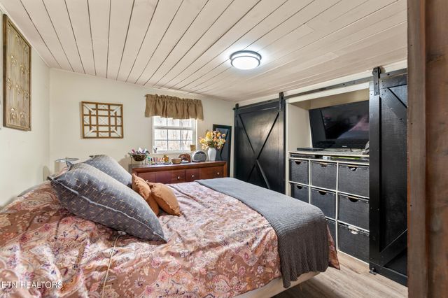 1214 Little Elk Creek Rd, Pioneer, TN 37847