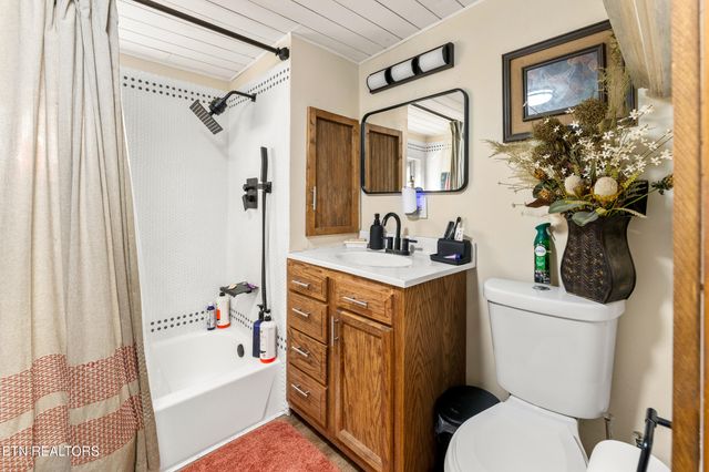 1214 Little Elk Creek Rd, Pioneer, TN 37847