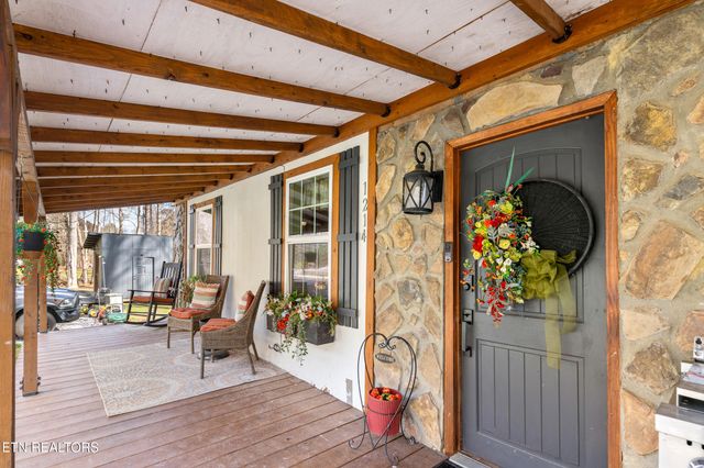 1214 Little Elk Creek Rd, Pioneer, TN 37847