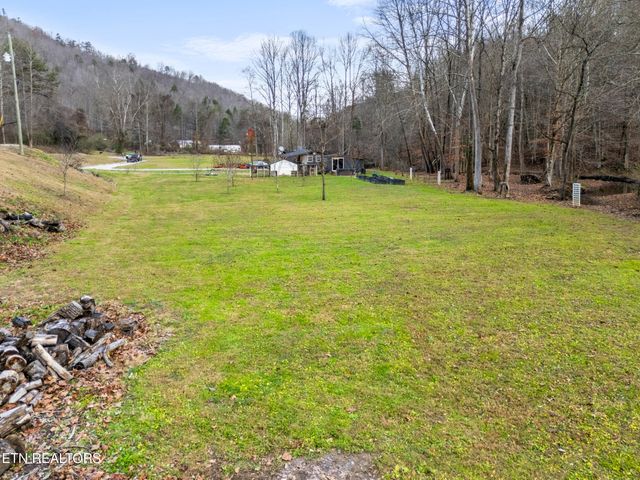 1214 Little Elk Creek Rd, Pioneer, TN 37847