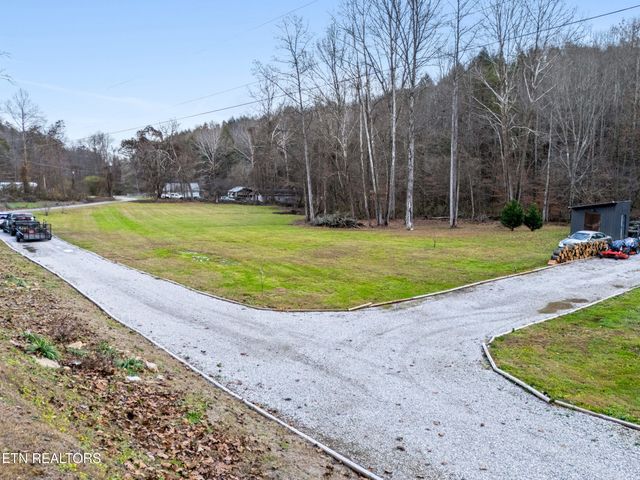 1214 Little Elk Creek Rd, Pioneer, TN 37847
