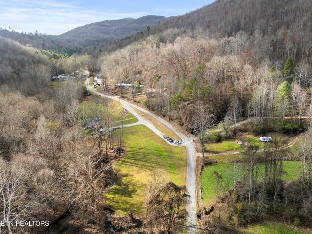 1214 Little Elk Creek Rd, Pioneer, TN 37847