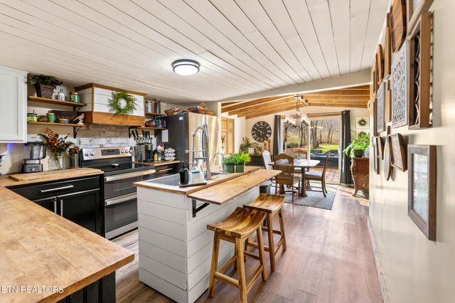 1214 Little Elk Creek Rd, Pioneer, TN 37847