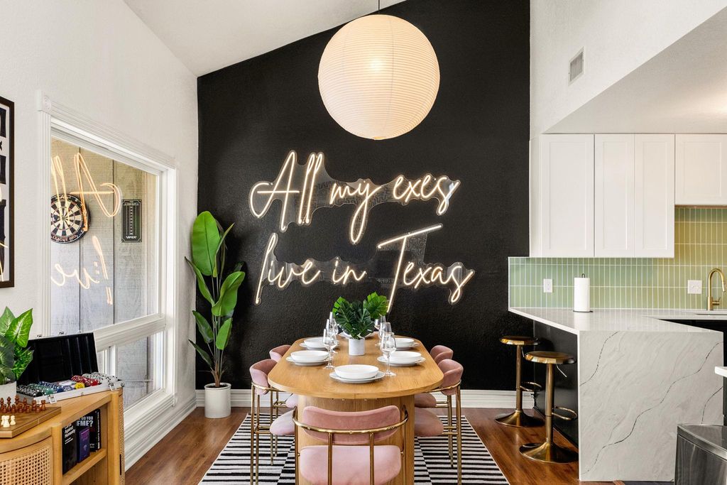 3306 Hyclimb CIR A, Austin, TX 78723