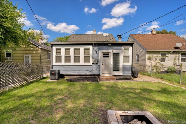 15611 Leona Drive, Redford Charter Township, MI 48239