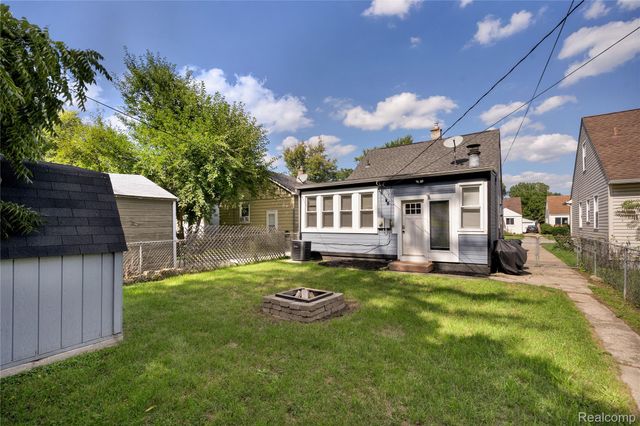 15611 Leona Drive, Redford Charter Township, MI 48239