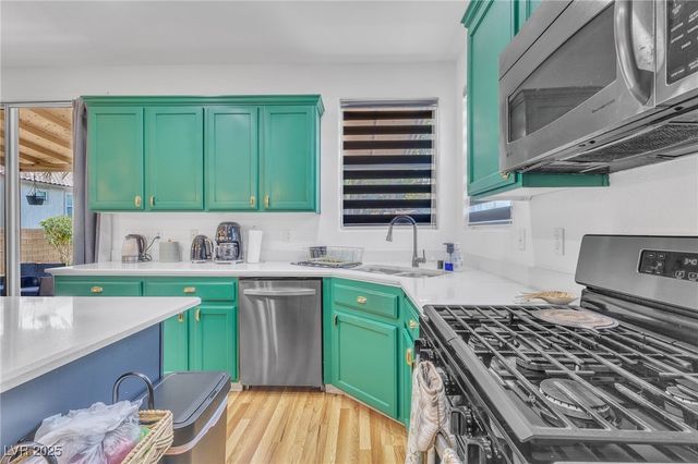 9177 Dazzle Accent Court, Las Vegas, NV 89149