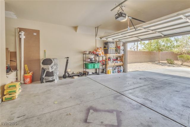 9177 Dazzle Accent Court, Las Vegas, NV 89149