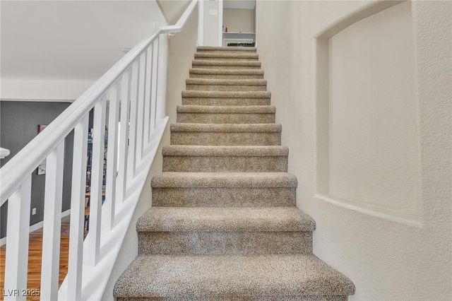 9177 Dazzle Accent Court, Las Vegas, NV 89149