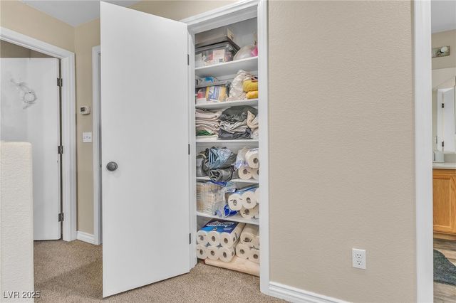 9177 Dazzle Accent Court, Las Vegas, NV 89149