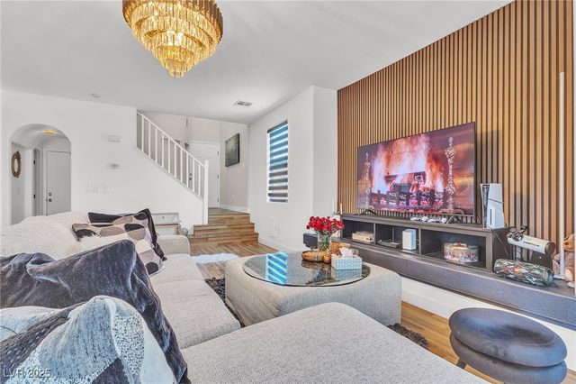 9177 Dazzle Accent Court, Las Vegas, NV 89149