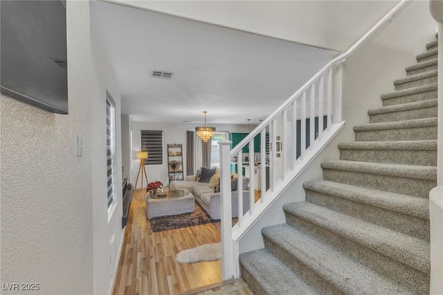 9177 Dazzle Accent Court, Las Vegas, NV 89149