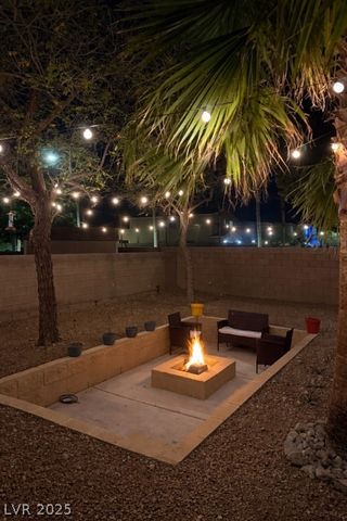 9177 Dazzle Accent Court, Las Vegas, NV 89149