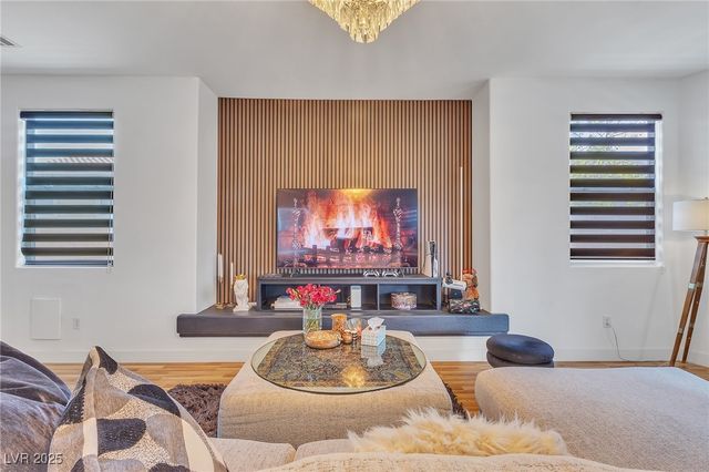 9177 Dazzle Accent Court, Las Vegas, NV 89149