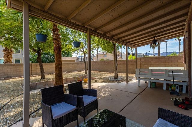 9177 Dazzle Accent Court, Las Vegas, NV 89149