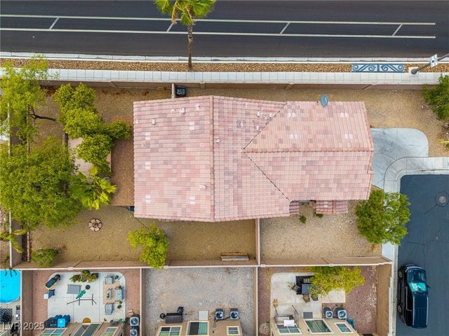 9177 Dazzle Accent Court, Las Vegas, NV 89149