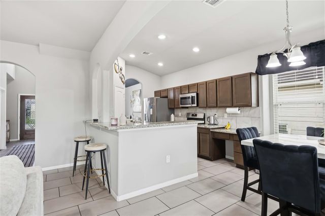 614 Palo Alto Court, Rosharon, TX 77583