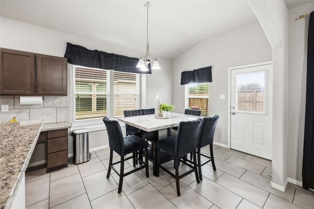 614 Palo Alto Court, Rosharon, TX 77583