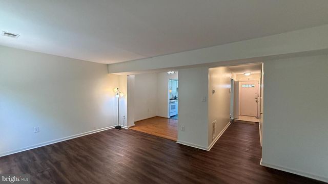 2015 MAYFLOWER DR, Woodbridge, VA 22192