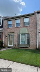 2015 MAYFLOWER DR, Woodbridge, VA 22192