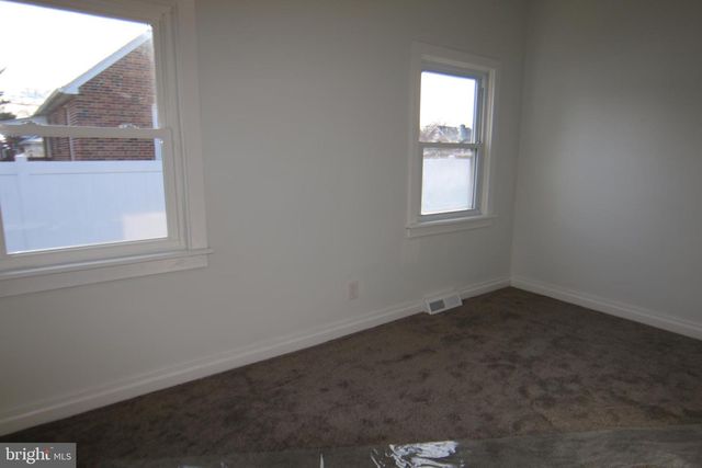 19 CRESCENT ST, Highspire, PA 17034