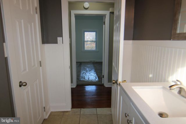 19 CRESCENT ST, Highspire, PA 17034