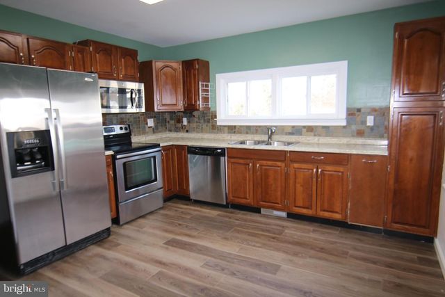 19 CRESCENT ST, Highspire, PA 17034