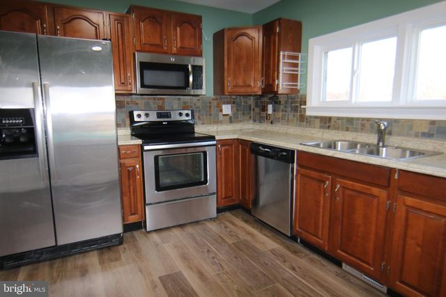 19 CRESCENT ST, Highspire, PA 17034