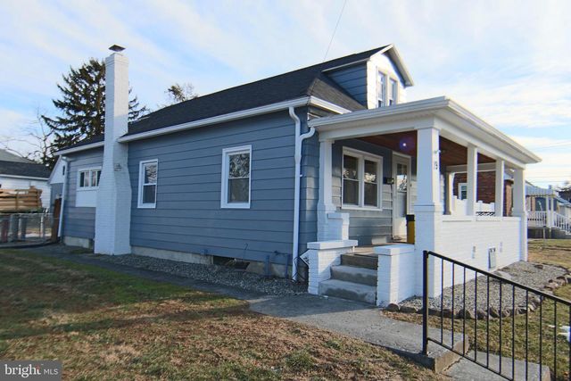 19 CRESCENT ST, Highspire, PA 17034