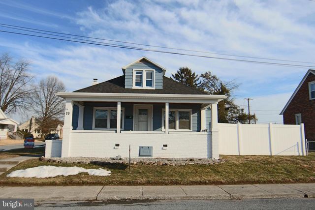 19 CRESCENT ST, Highspire, PA 17034