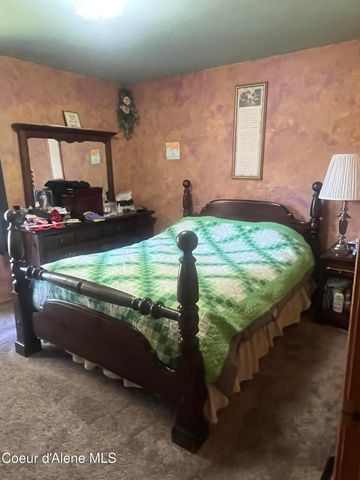 1702 N Summer Rose ST, Post Falls, ID 83854
