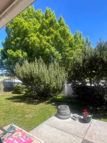 1702 N Summer Rose ST, Post Falls, ID 83854