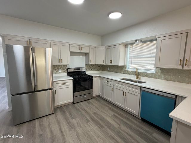 2401 HAWLEY Circle, El Paso, TX 79903
