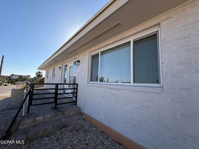2401 HAWLEY Circle, El Paso, TX 79903