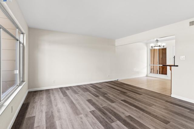 1573 Marina Ct A, San Mateo, CA 94403