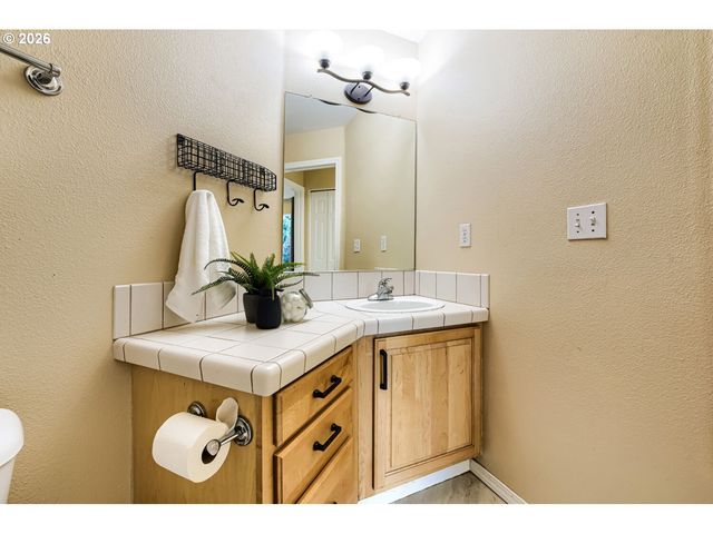 9887 Se 134TH Ave, Happy Valley, OR 97086