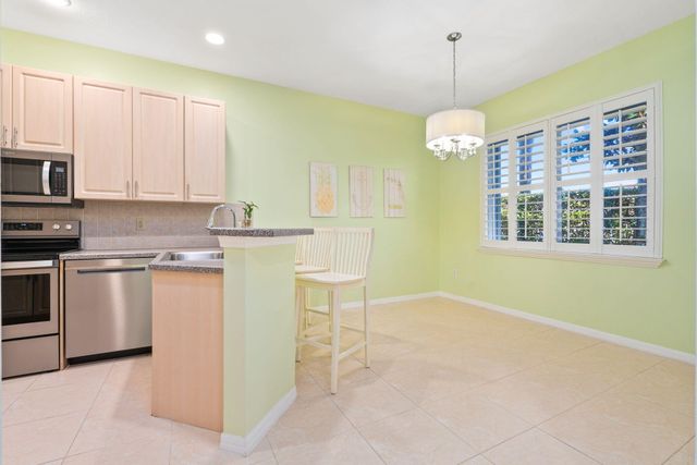 602 Mariner Bay Boulevard, Fort Pierce, FL 34949