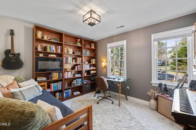 12 W Bayberry Court, Durham, NC 27713