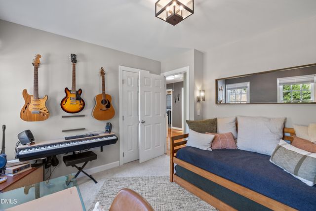 12 W Bayberry Court, Durham, NC 27713