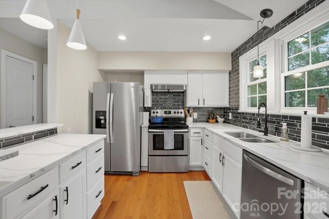 11113 Blue Heron Drive, Charlotte, NC 28226