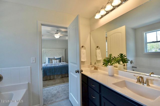 1037 Pine Ridge Court, Castle Hayne, NC 28429