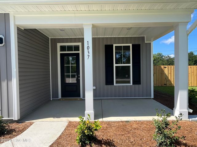 1037 Pine Ridge Court, Castle Hayne, NC 28429