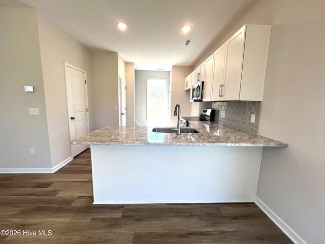 1037 Pine Ridge Court, Castle Hayne, NC 28429
