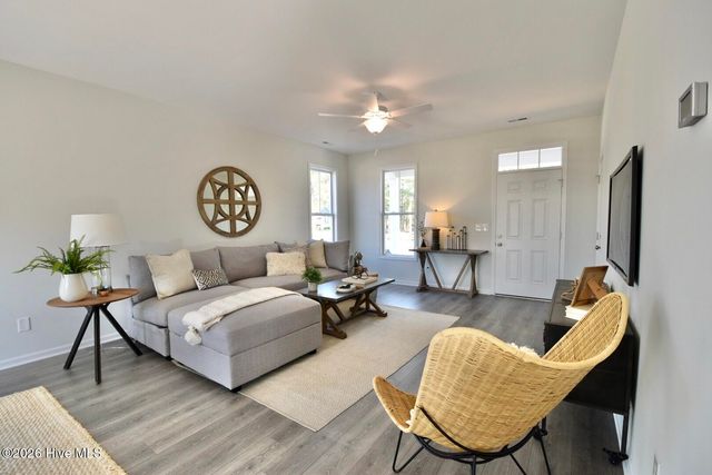 1037 Pine Ridge Court, Castle Hayne, NC 28429