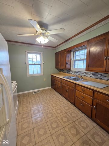 2611 N 13th Street, Terre Haute, IN 47804