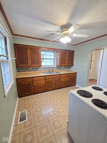 2611 N 13th Street, Terre Haute, IN 47804