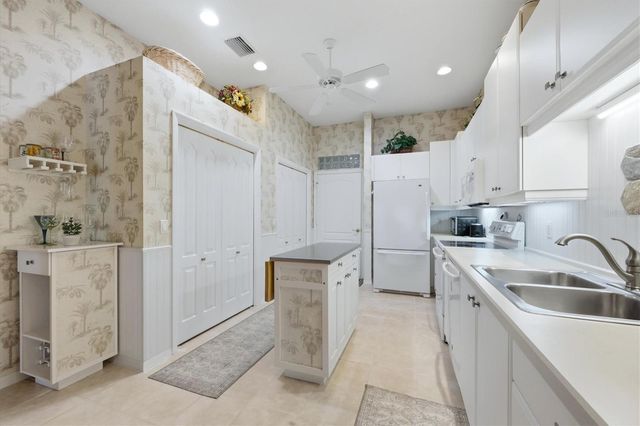 2023 LYNX RUN, North Port, FL 34288