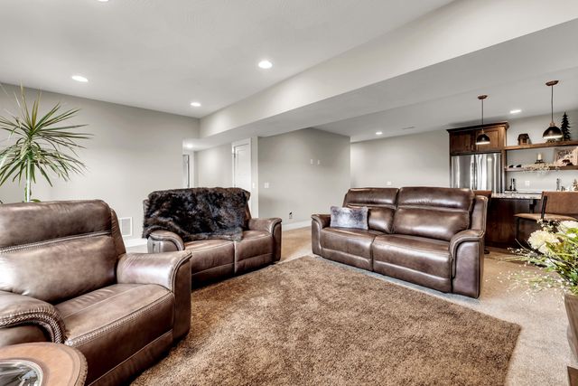 5619 S Lexington Avenue, Springfield, MO 65810